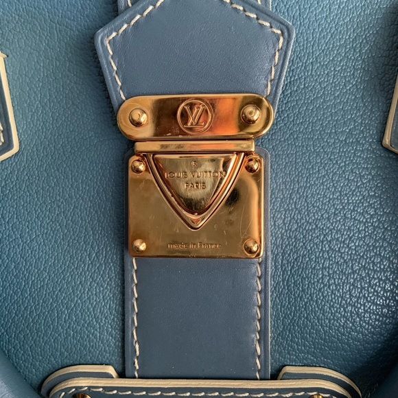 Lv purse - Picture 4 of 8